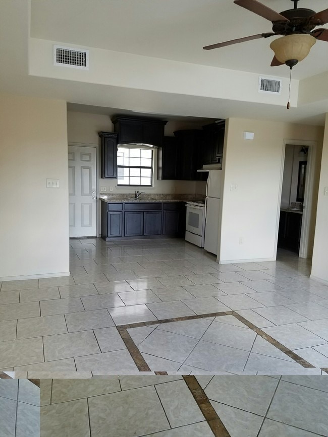 7606 Rocio Dr, Unit 8