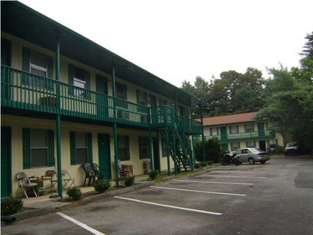 Pine Creek Apartments in Cleveland, TN - Building Photo