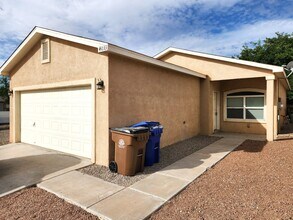 4033 Winters St in Las Cruces, NM - Building Photo - Building Photo