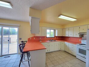 511 W 45th Ave in Kennewick, WA - Building Photo - Building Photo