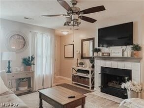 14801 Lenox Dr in Strongsville, OH - Building Photo - Building Photo