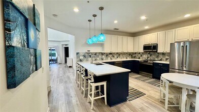 6826 Sorrento St in Orlando, FL - Building Photo - Building Photo