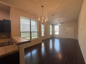 160 Creekside Villa Dr in Kyle, TX - Building Photo - Building Photo