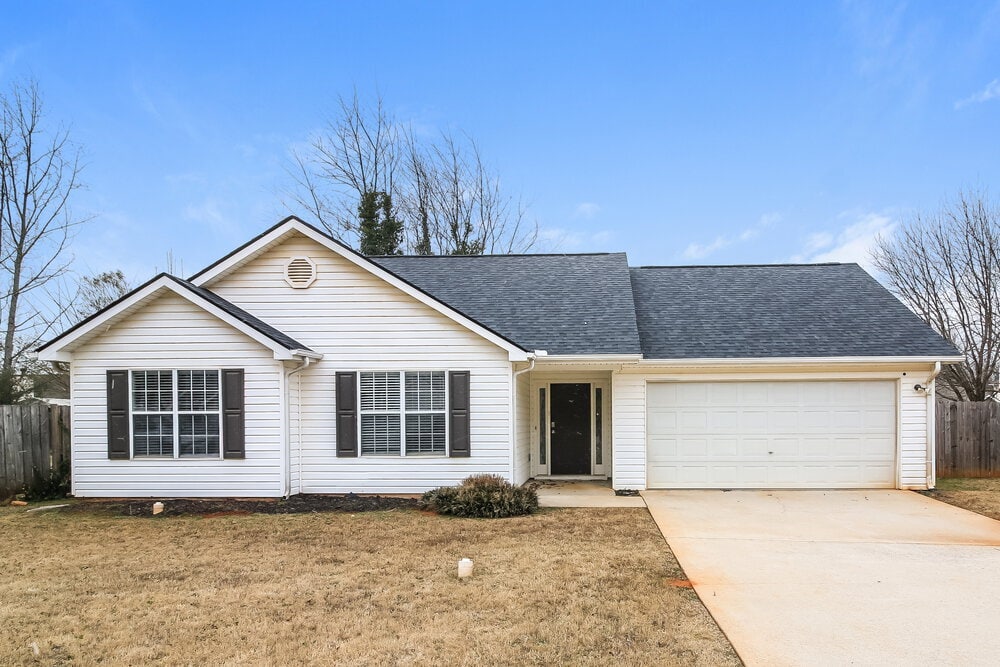 604 Fieldcrest Dr in Mcdonough, GA - Building Photo