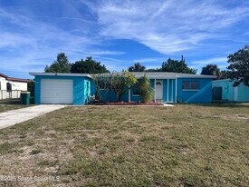 701 Sea Gull Dr in Satellite Beach, FL - Building Photo
