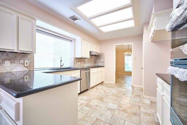 property at 5022 Moss Run Dr