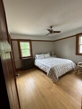 2121 N 84th St, Unit Upper in Wauwatosa, WI - Building Photo - Building Photo