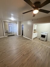 2076 Elm Ave in Cincinnati, OH - Building Photo - Building Photo