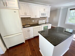 25 Tabby Shell Rd in Bluffton, SC - Building Photo - Building Photo