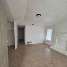 8008 Hanon Dr in White Settlement, TX - Building Photo - Building Photo