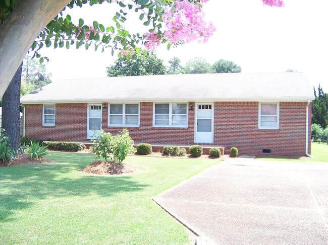 4725 N Greenwell Rd