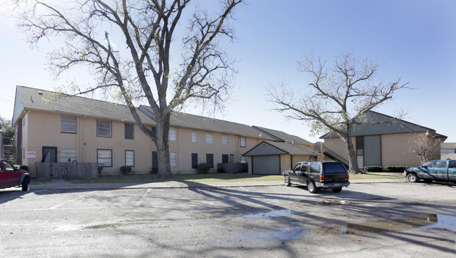 Pebblebrook in Garland, TX - Foto de edificio - Building Photo