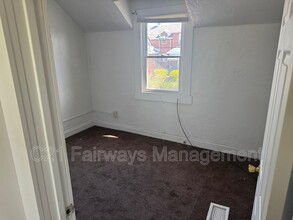 877 Vankirk St in Clairton, PA - Building Photo - Building Photo