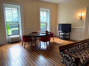 66 Webster St, Unit 2 in Newport, RI - Building Photo - Building Photo