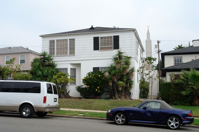 1752 Glendon Ave in Los Angeles, CA - Building Photo - Building Photo