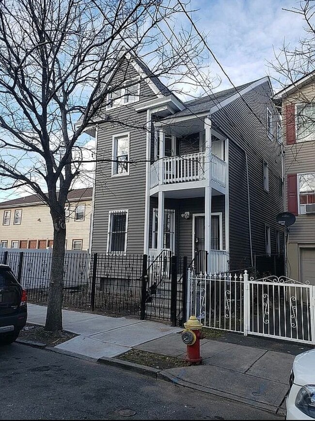 property at 171 Godwin Ave