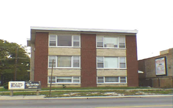 3205 N Overhill Ave in Chicago, IL - Foto de edificio