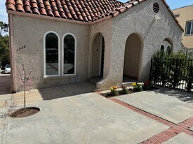 1536 N Commonwealth Ave in Los Angeles, CA - Building Photo