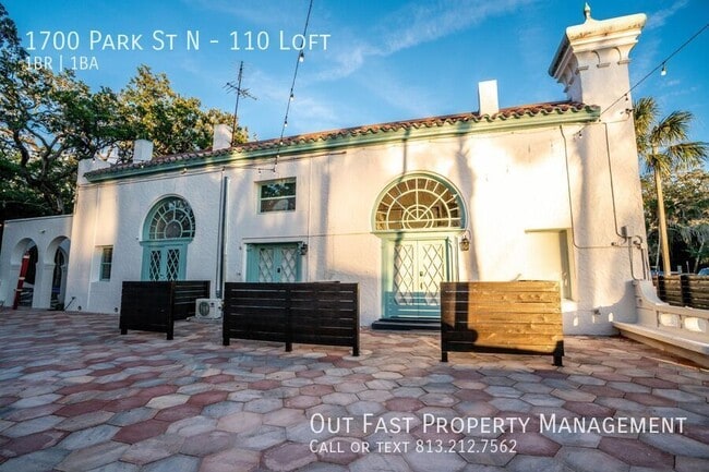1700 Park St N in St. Petersburg, FL - Building Photo - Building Photo