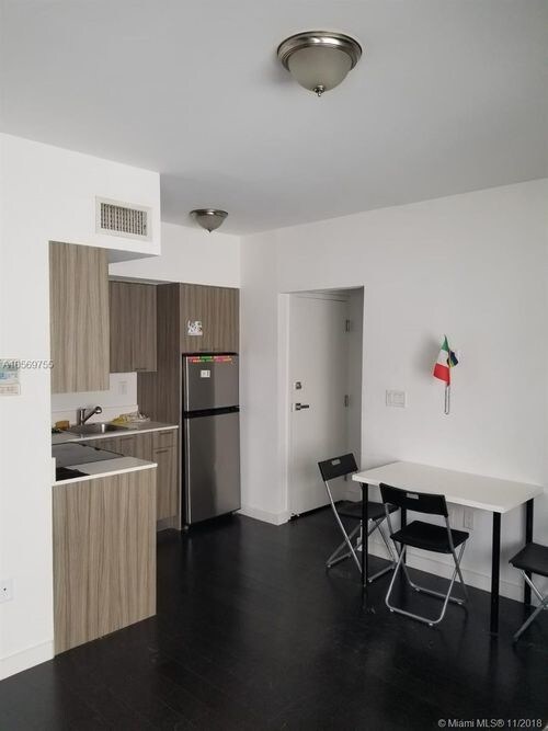 551 Michigan Ave-Unit -1450 in Miami Beach, FL - Building Photo - Building Photo