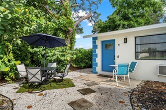 85 7th St in Bonita Springs, FL - Building Photo - Building Photo