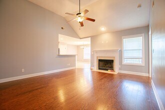 1285 Allmon Dr in Clarksville, TN - Building Photo - Building Photo