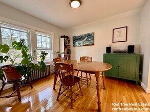 72 Windsor Rd, Unit 1 in Brookline, MA - Building Photo - Building Photo