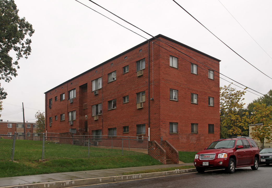 Bass Place in Washington, DC - Building Photo