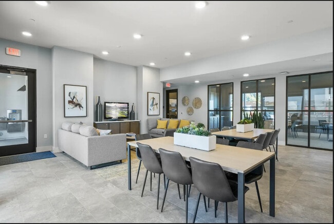 Alpine Family Apartments in Alpine, CA - Foto de edificio - Building Photo