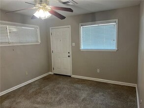 7612 W Judge Perez Dr, Unit A in Arabi, LA - Building Photo - Building Photo