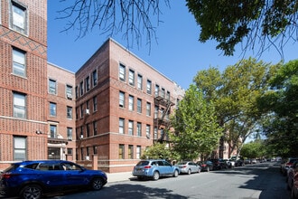 Fort Gary Apartments in Astoria, NY - Foto de edificio - Primary Photo