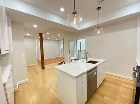 258 W Broadway, Unit 4 in Boston, MA - Building Photo