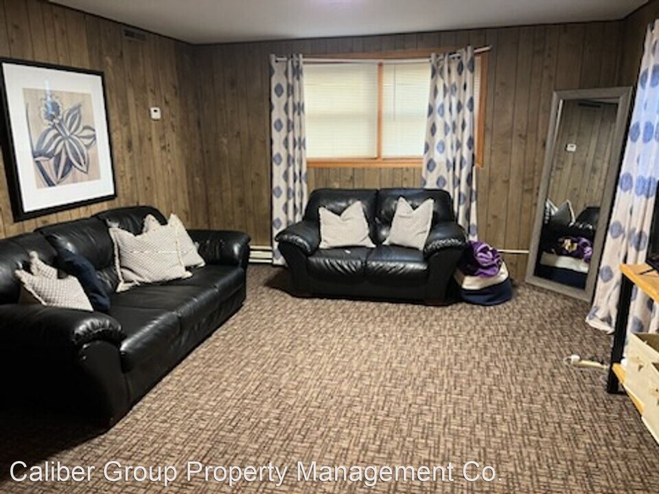 7917 University Ave Photo