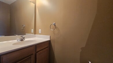 8644 Corcoran Path in Inver Grove Heights, MN - Building Photo - Building Photo