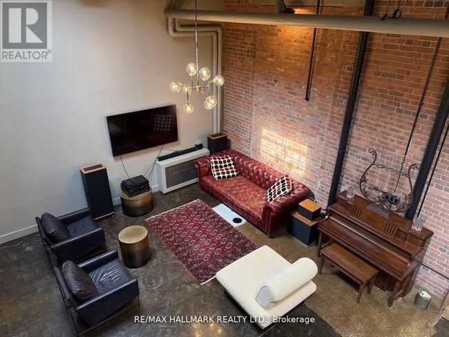 326 Carlaw Ave in Toronto, ON - Building Photo - Building Photo