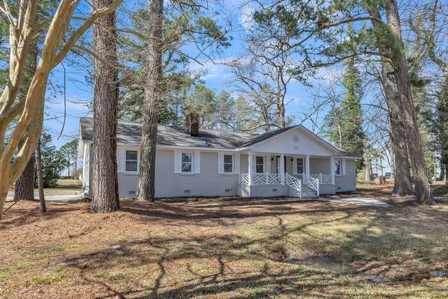 property at 412 Circle Dr