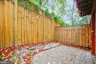 171 Barrett Pl in Alexandria, VA - Building Photo - Building Photo
