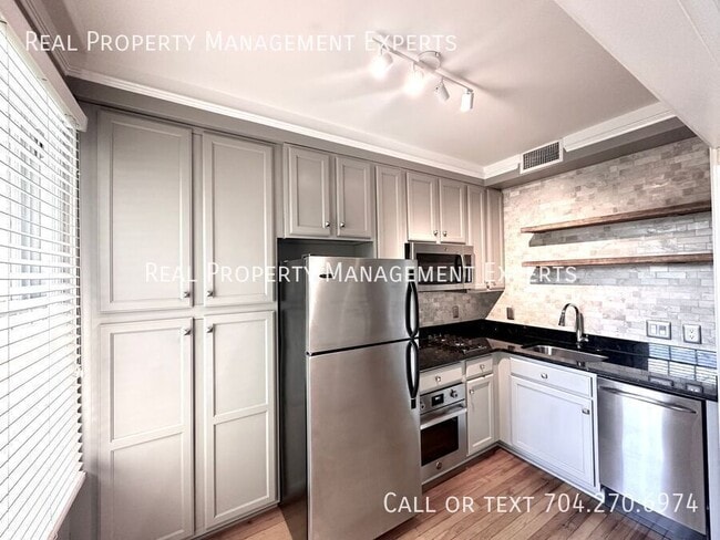 712 Louise Ave in Charlotte, NC - Building Photo - Building Photo