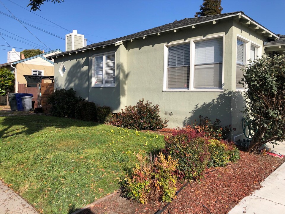 313 Suffolk Dr in San Leandro, CA - Building Photo