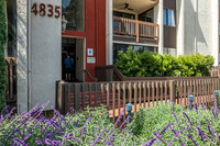 Parkview Plaza in Long Beach, CA - Foto de edificio - Building Photo