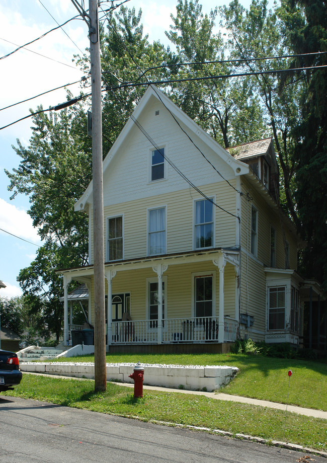 20 Frear Ave in Troy, NY - Foto de edificio - Building Photo