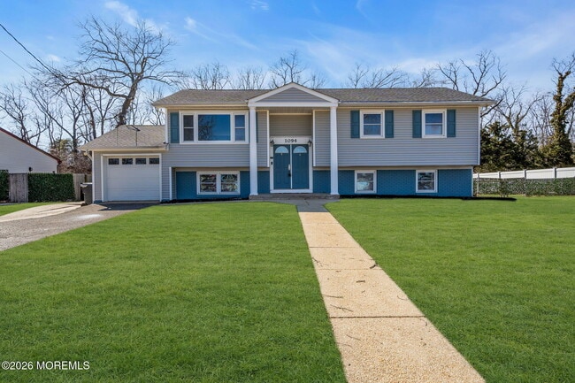 1094 June Ct in Toms River, NJ - Foto de edificio - Building Photo