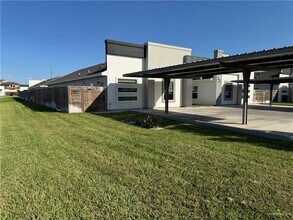 22 South Dr in Pharr, TX - Building Photo - Building Photo