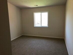 806 Carom Cir, Unit Villages At Franklin Farm in Mason, MI - Foto de edificio - Building Photo