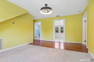 1572 Whitney Ave in Hamden, CT - Building Photo - Building Photo
