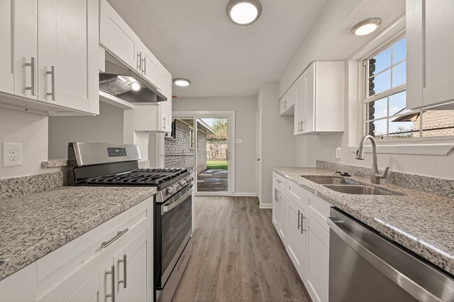 property at 5423 Grace Point Ln