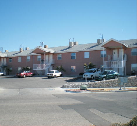 592 Bartlett Dr in El Paso, TX - Building Photo - Building Photo