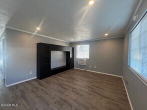 43119 7th St E in Lancaster, CA - Building Photo - Building Photo