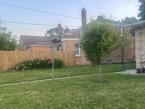3263 S 58th Ct in Cicero, IL - Building Photo - Building Photo