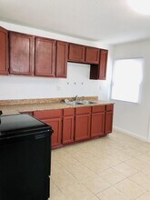 3400 Victoria Dr in Kansas City, KS - Building Photo - Building Photo